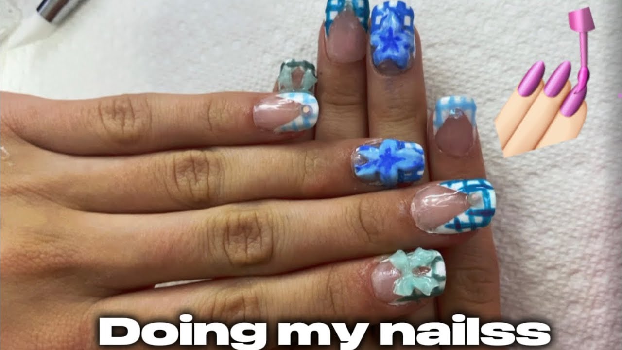 Doing my nailss💅🏻💗 #nails #viral