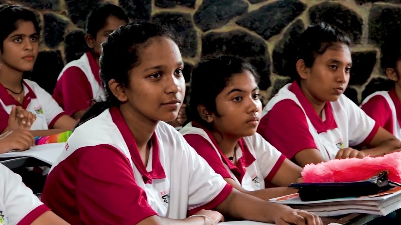 අපේ පාසල් ජීවිතේ අලුත්ම අත්දැකීමක්!
