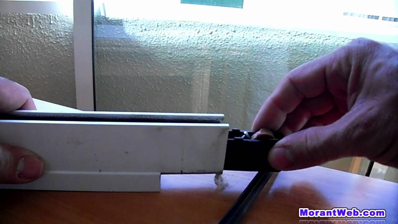 Cambiar ruedas a la ventana corredera de Aluminio
