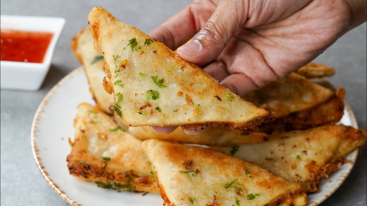 Aloo Samosa Snacks | Cheese Stuffings Aloo Samosa | Potato Snacks Recipe | Triangle Samosa Recipe