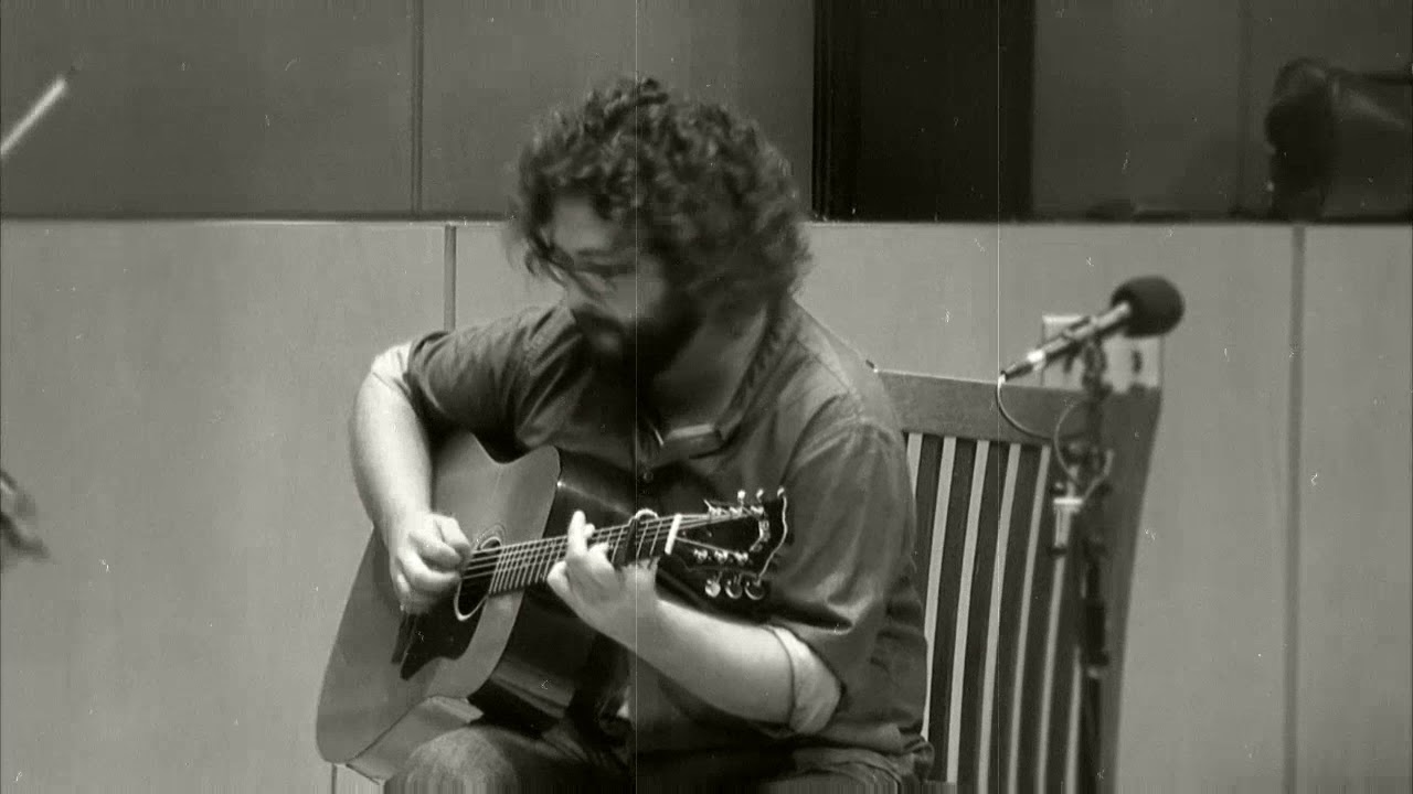 Eloise & Co. : Contredanse Elegance and Peridot Ring