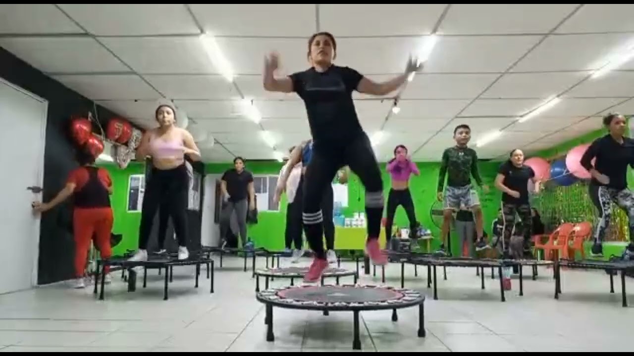 Jumping & Dancing💥Pa tipos como tú🎶