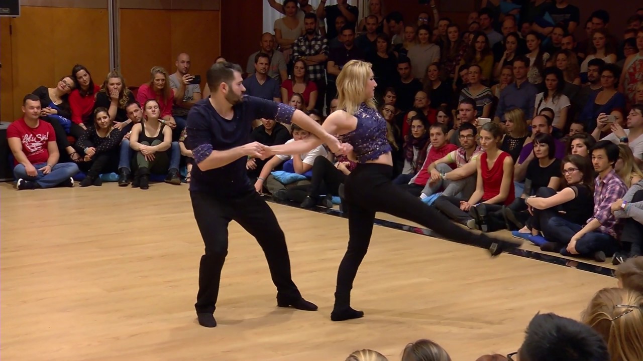 Ben Morris & Victoria Henk - BudaFest 2019 Pro Show - West Coast Swing Dance Routine