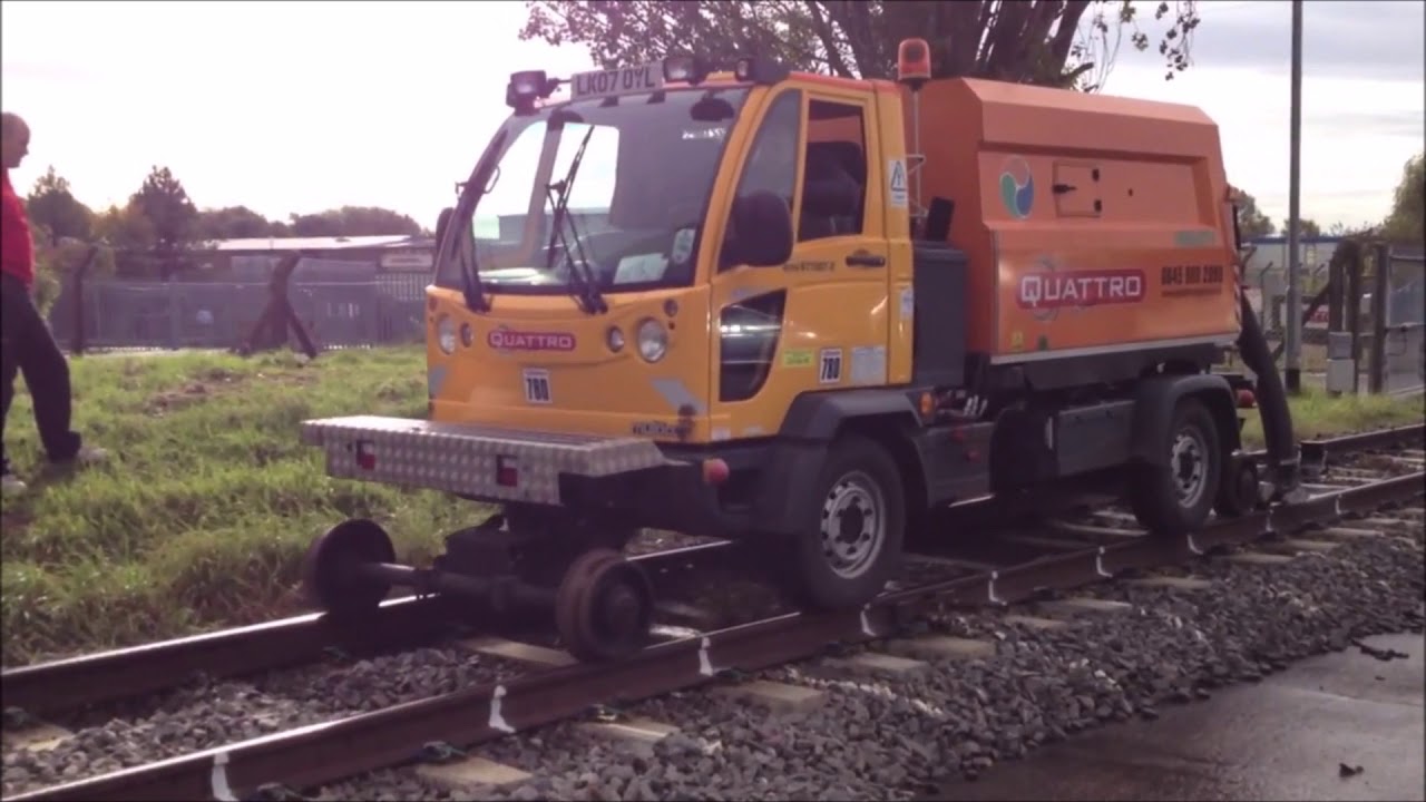 Trilety SRG Schienenreinigungsgerät / Attachment for cleaning of rail grooves
