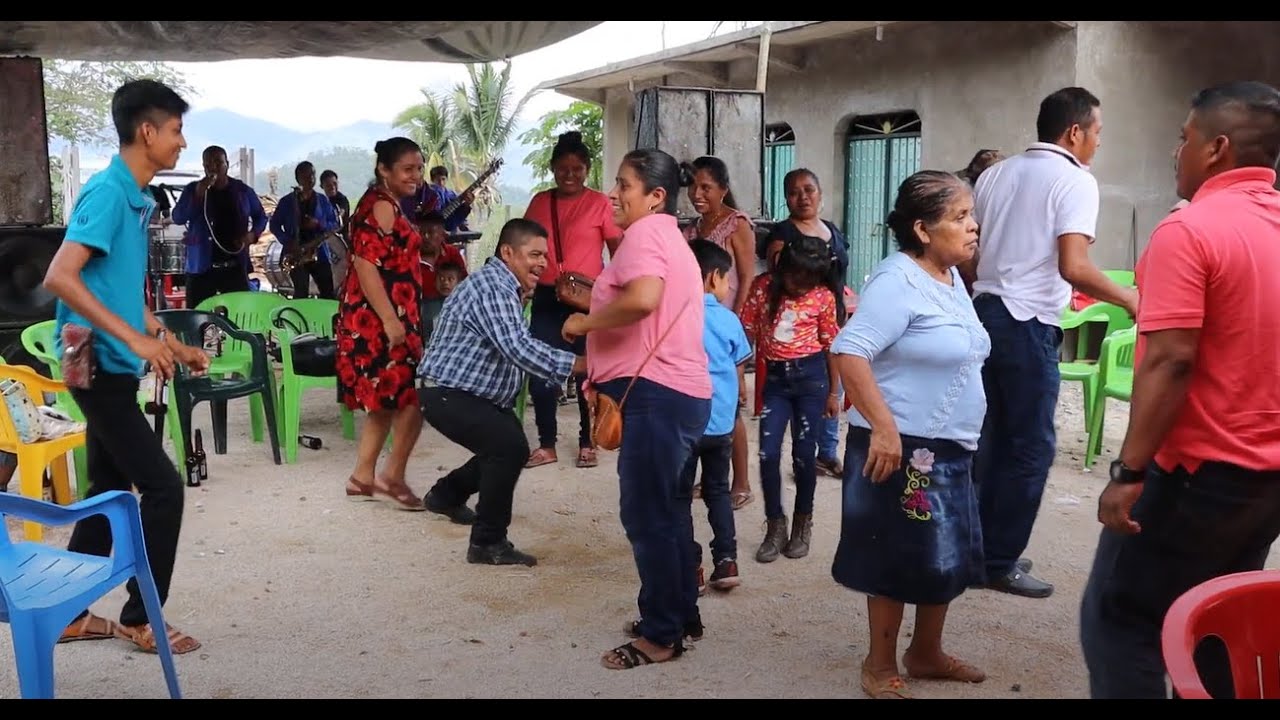 🔥💃Se prendió el ambiente en Potrerillo del Rincón con la Banda Poderosa de Cochoapa, Gro.💃🎺
