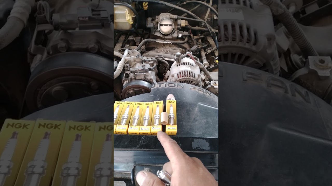 Como cambiar bujias jeep liberty 3.7 modelo 2002
