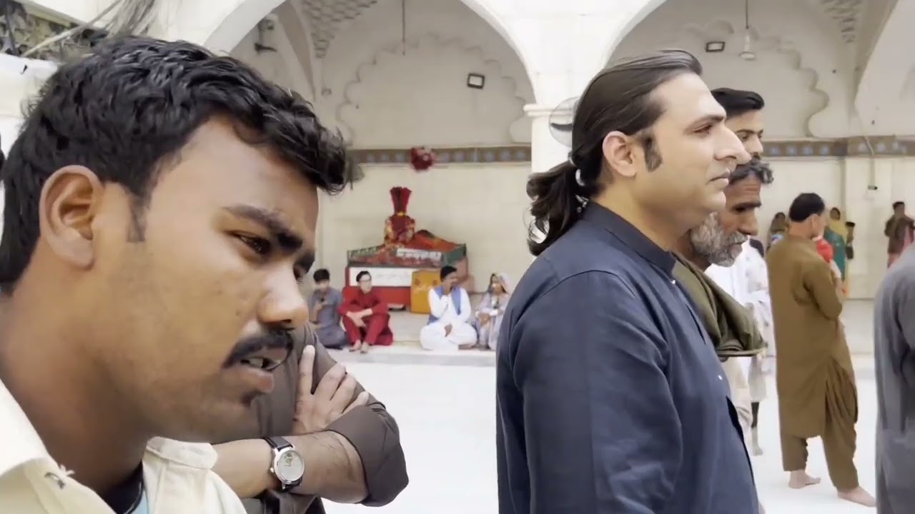 DARBAR LAL SHAHBAZ QALANDAR | SEHWAN | AMAN GHAR MEHFIL AT QALANDAR |