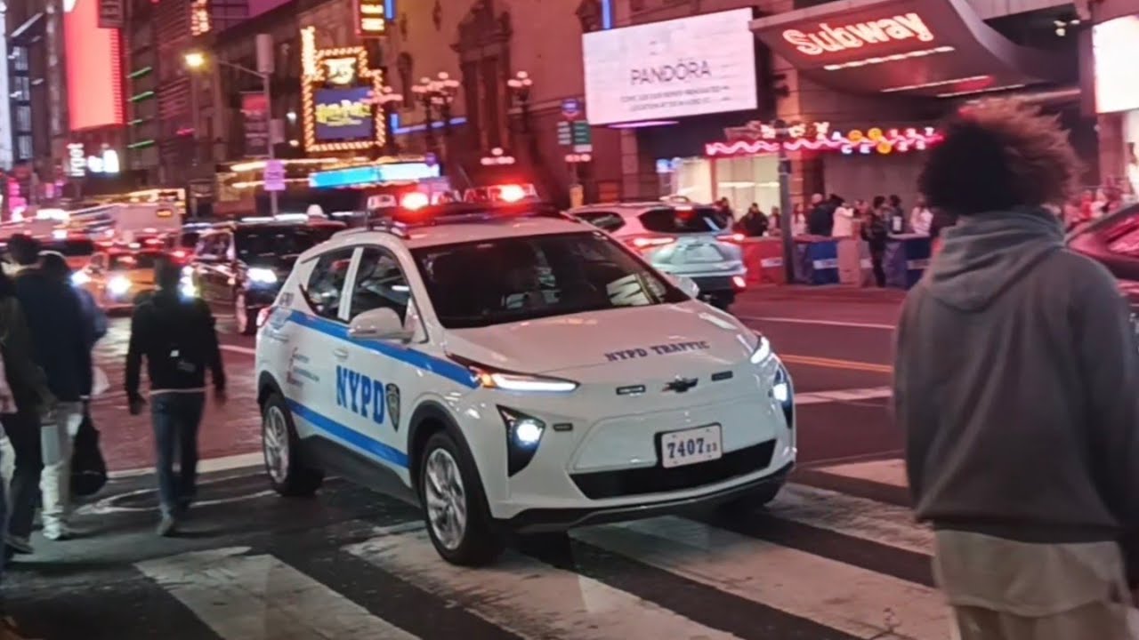 [NYPD MTTF] Traffic Police Car NYPD MTTF responding / FuSTW Verkehrspolizei New York