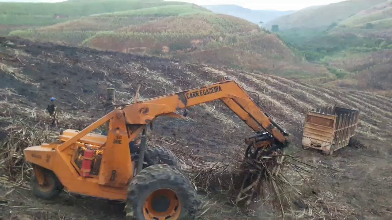 Safra 2019/2020 carregadeira Bel  embolando cana E carregando reboque Fazenda Pitombeira