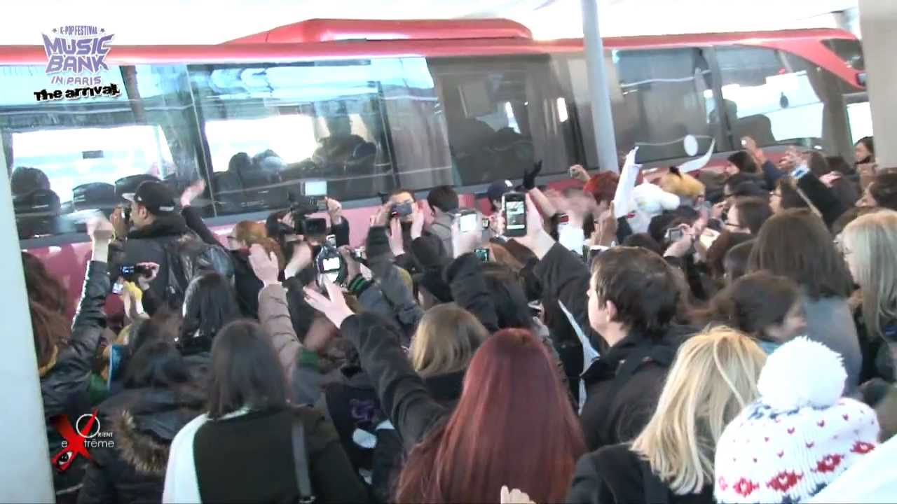MUSIC BANK in Paris, artists' arrival at Charles de Gaulle airport [february, 7th 2012]
