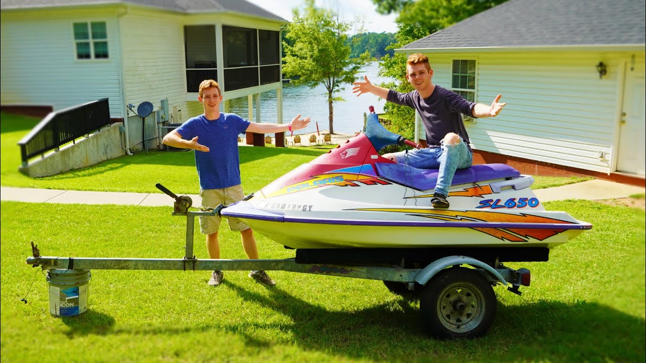 WE BOUGHT OUR FIRST JETSKI! *$300 Polaris SL650 BEAST*
