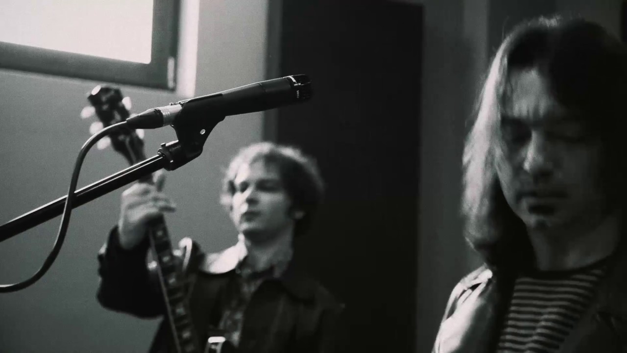 Mad Dogs - Point of view (Official Video)