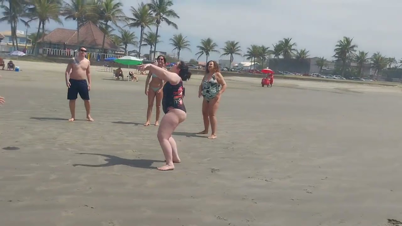 Domingão 26/10/2025um 🌞 pra cada um na praia de peruibe. 