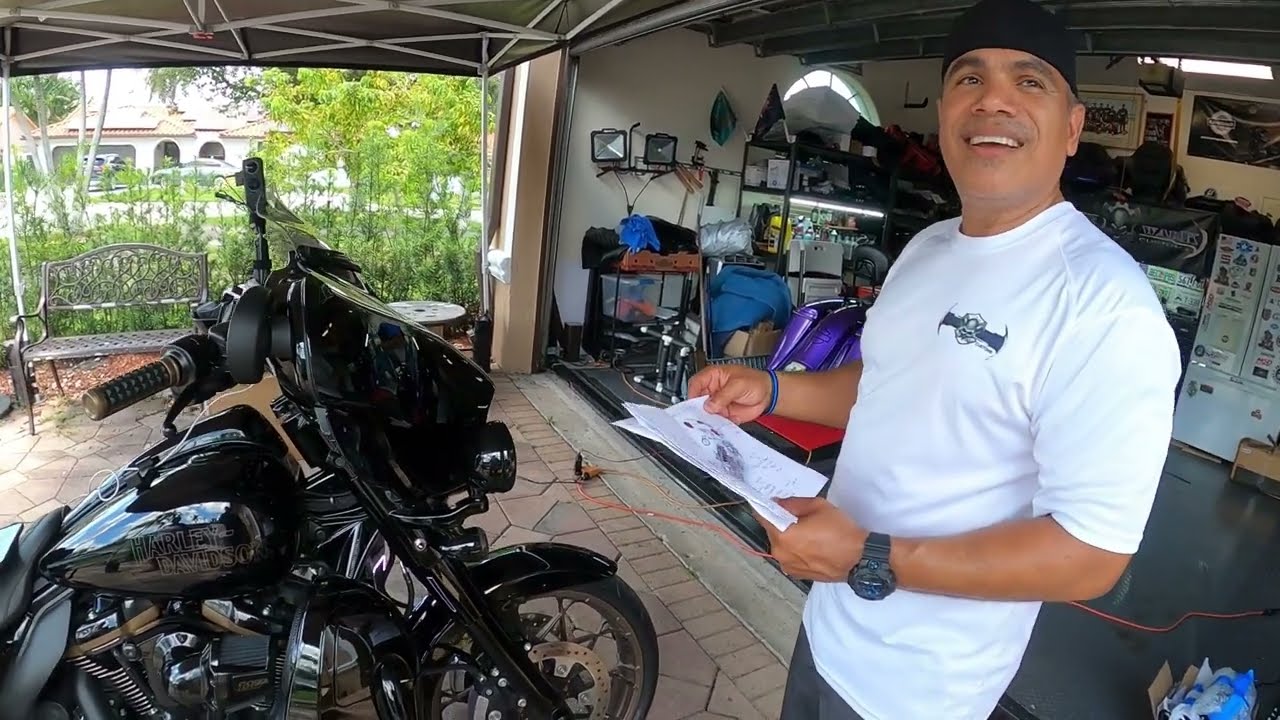 2022 Street Glide ST Audio Upgrade PT 2 Talk With Jorge From Sidewalk Customs Reaching 1000 miles