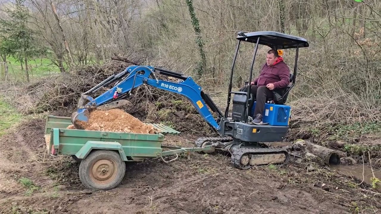 Restoring an Old Crossing *Rippa R10 Mini Excavator