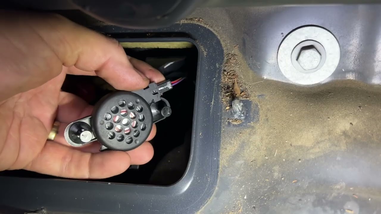 VW Parking Sensor Buzzer/Speaker Fault H22 | P01625 | 8E0 919 279