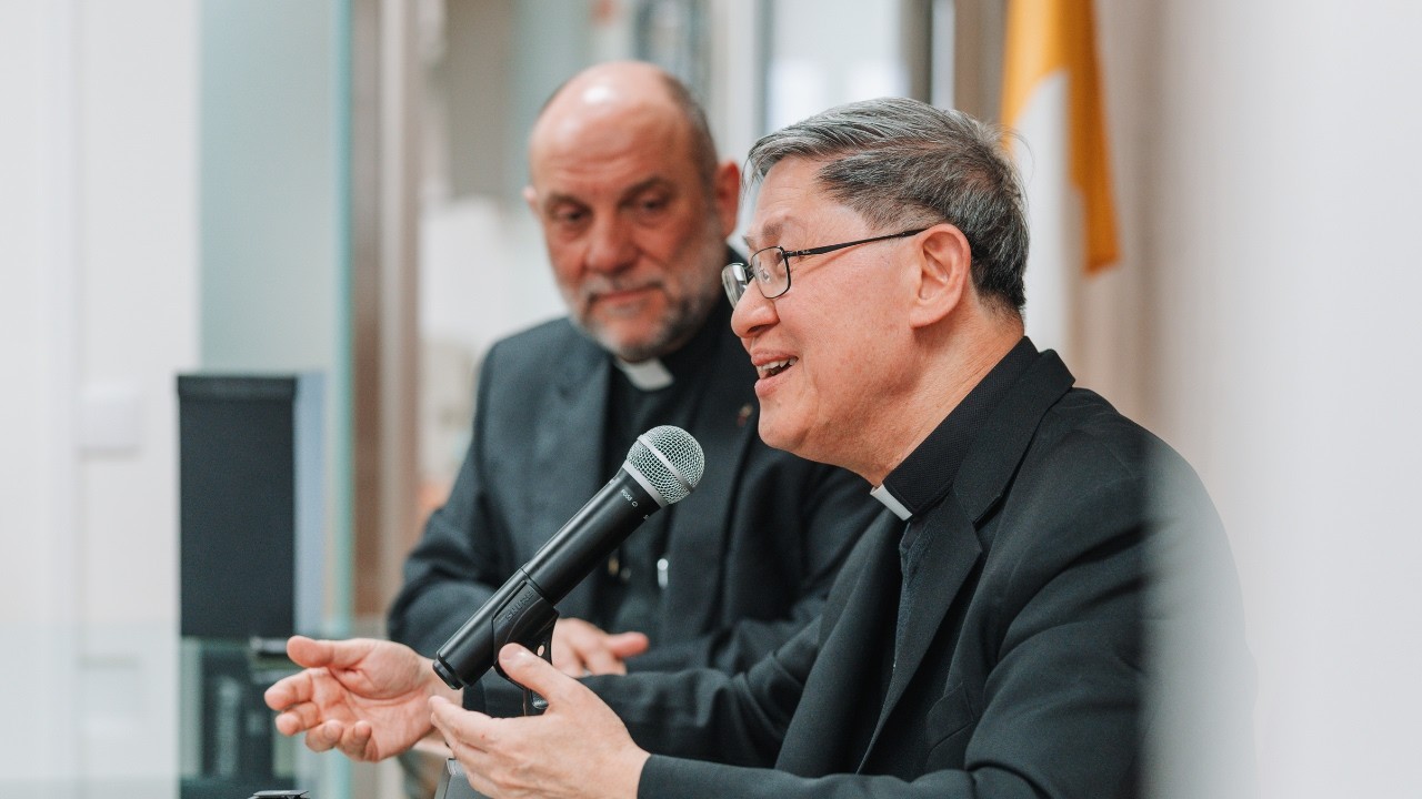 Inauguración de la sede de OMP España con el Cardenal Luis Antonio Tagle