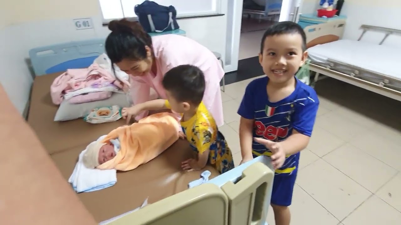 Hai anh Tin, Béc lên thăm em Bon