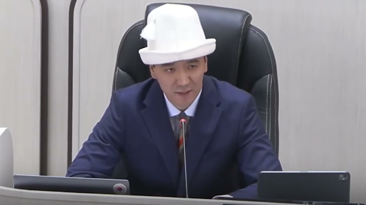 ЭКИ ДЕПУТАТТЫН  КАЙЫМ АЙТЫШУУСУ УЛАНУУДА...