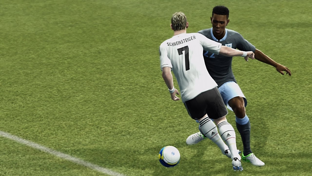 PES 2013 Gameplay: Germany 3-0 England (Exhibition Match)