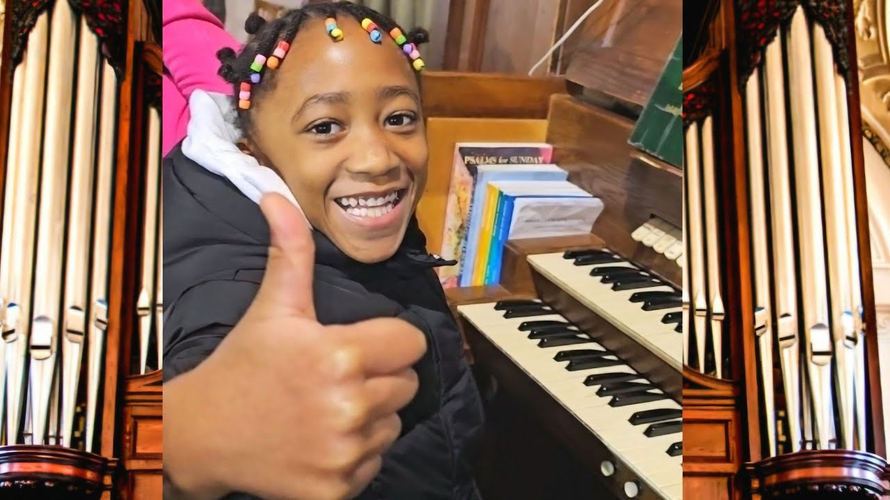 FIRST TIME PLAYING PIPE ORGAN | JINGLE BELL | PLAY ON SOUND SYSTEM FOR BETTER EXPERIENCE