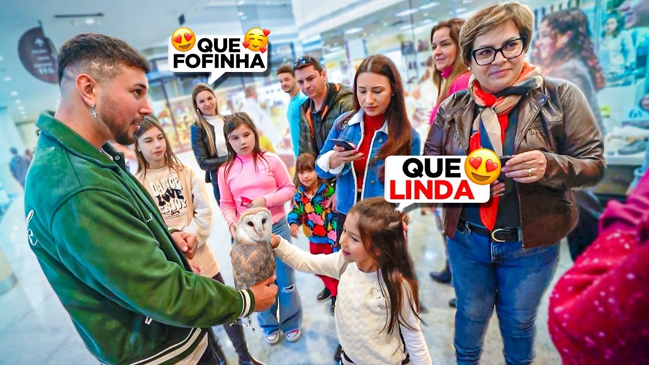 REAÇÃO DAS PESSOAS AO VER MINHA CORUJA NO SHOPPING!! 😍🦉