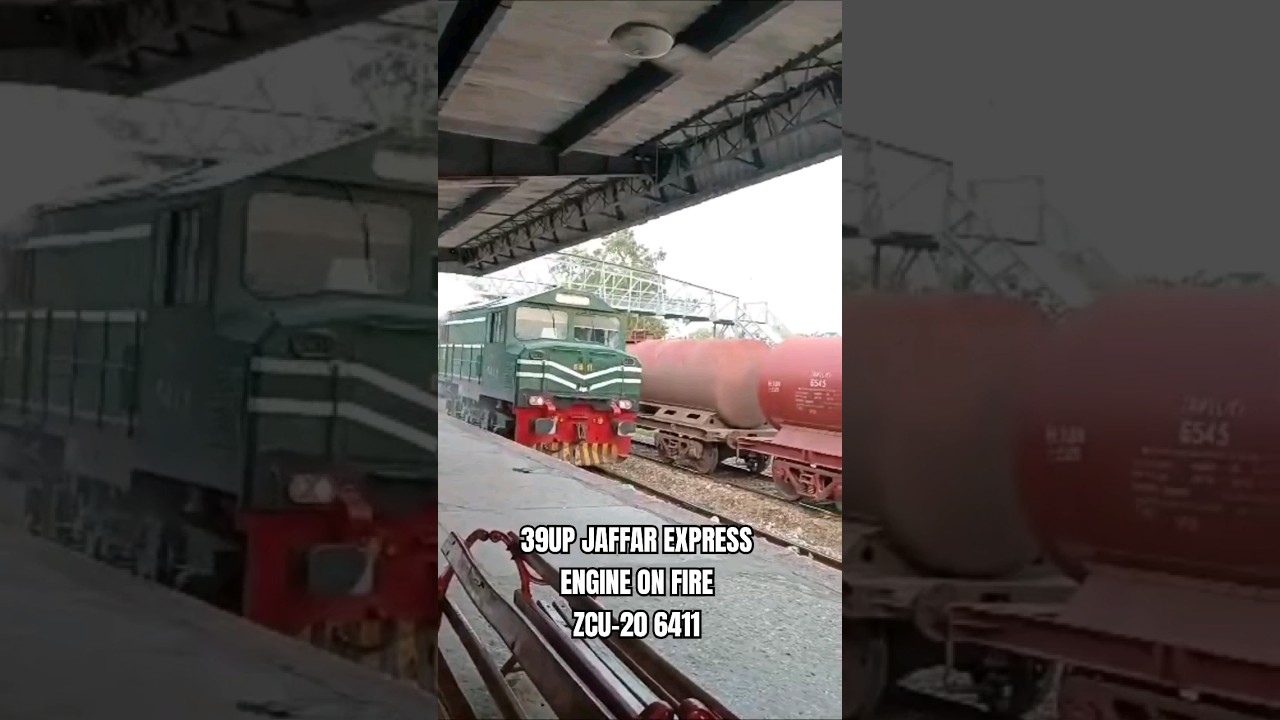ZCU-20 6411 Engine On Fire 🔥🔥🔥 #trainspotting #expresstrain #train #locomotive #pakistanrailways