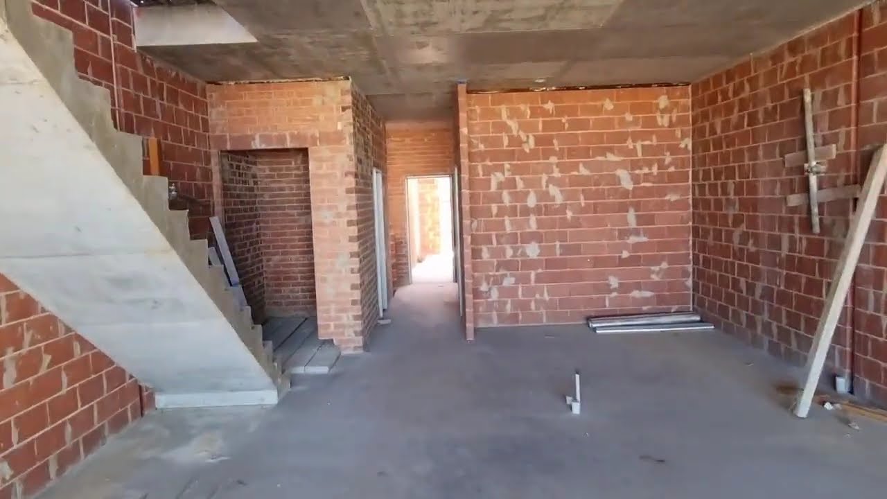 HOUSE UNDER CONSTRUCTION DAY 313
