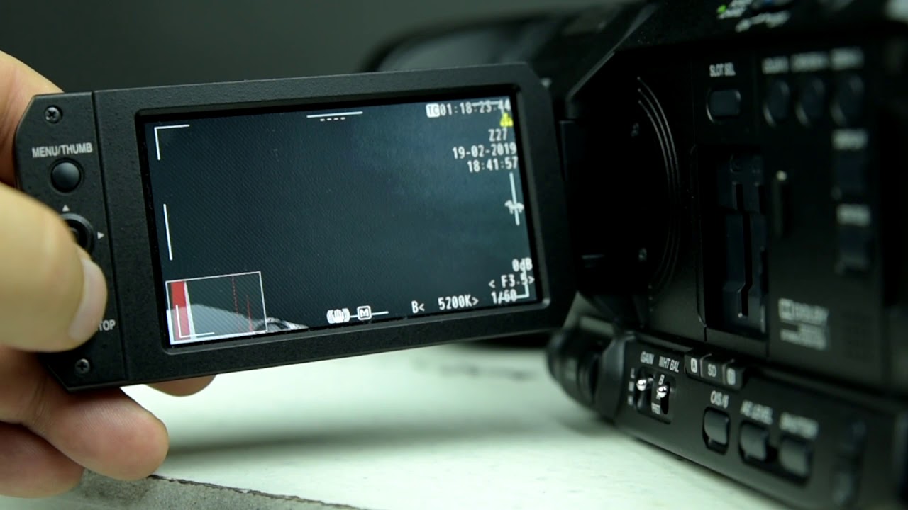 Prezentare camera video JVC HM250