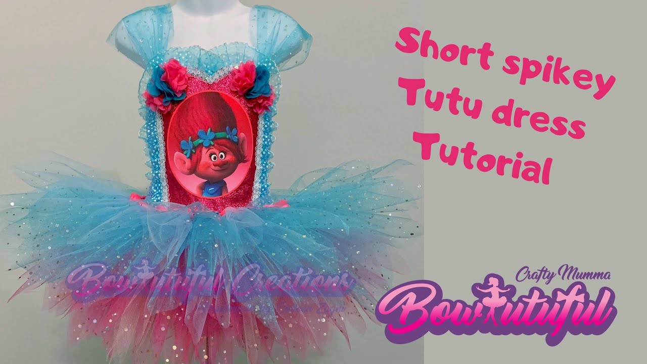 DIY spikey short tutu dress tutorial. Make your own tutu. How to make hair bows.   🎀 la&ccedil;os de fita: