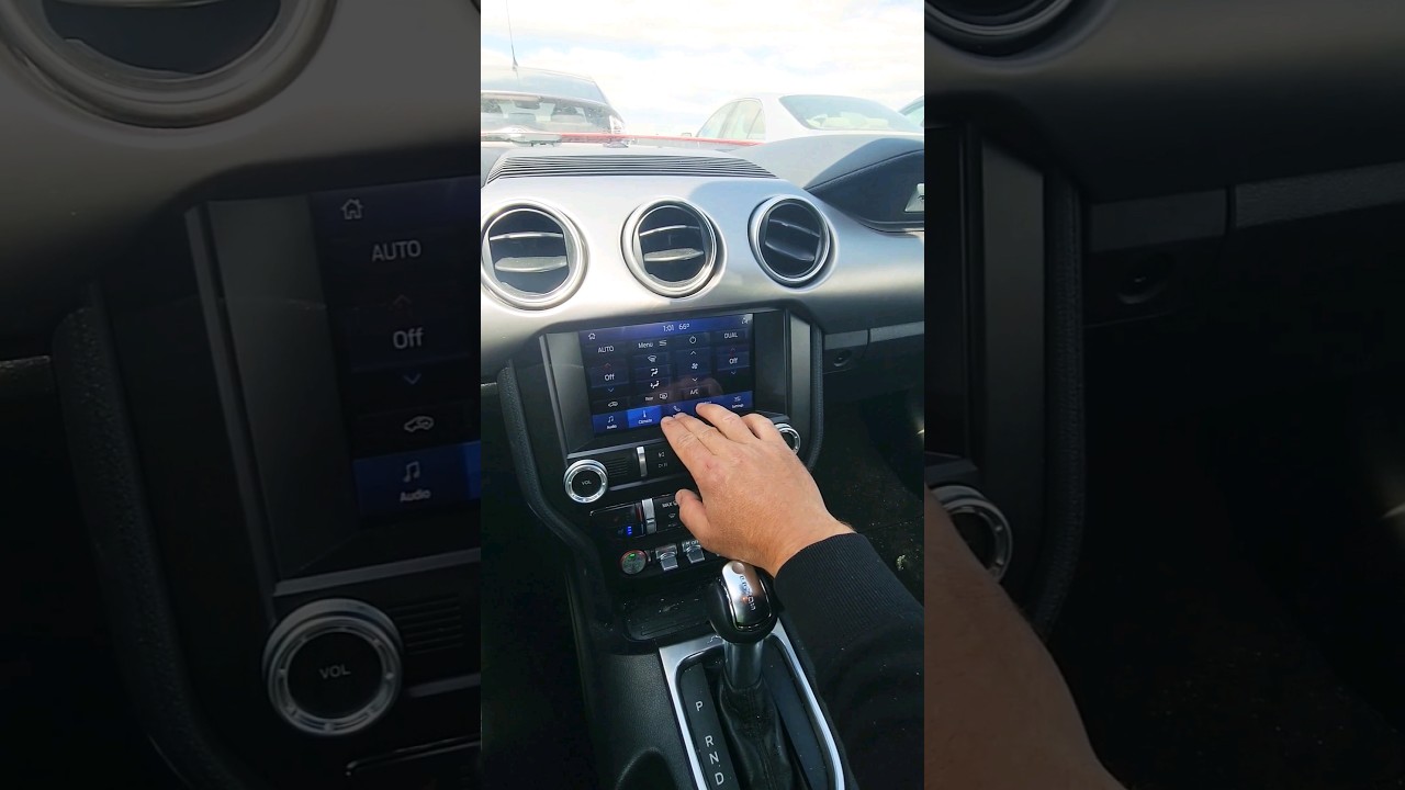 Information Display 2022 Ford Mustang