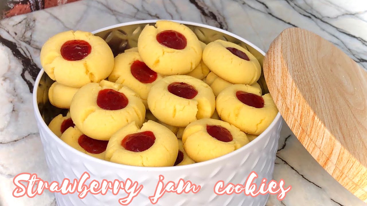 Pretty & Easy Strawberry Jam Cookies