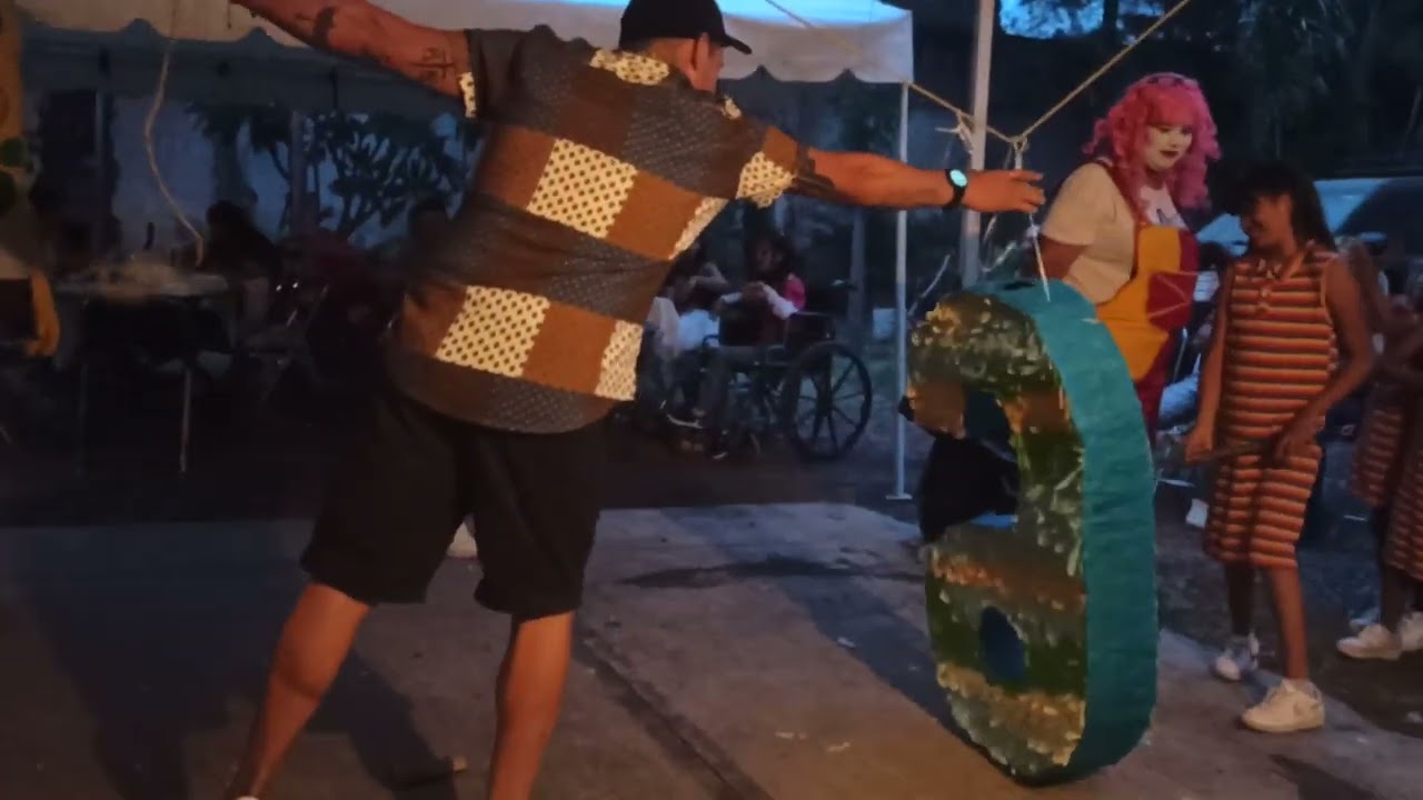 Fiestas Mexicanas Bob Sponja por Payasos y Botargas GDL