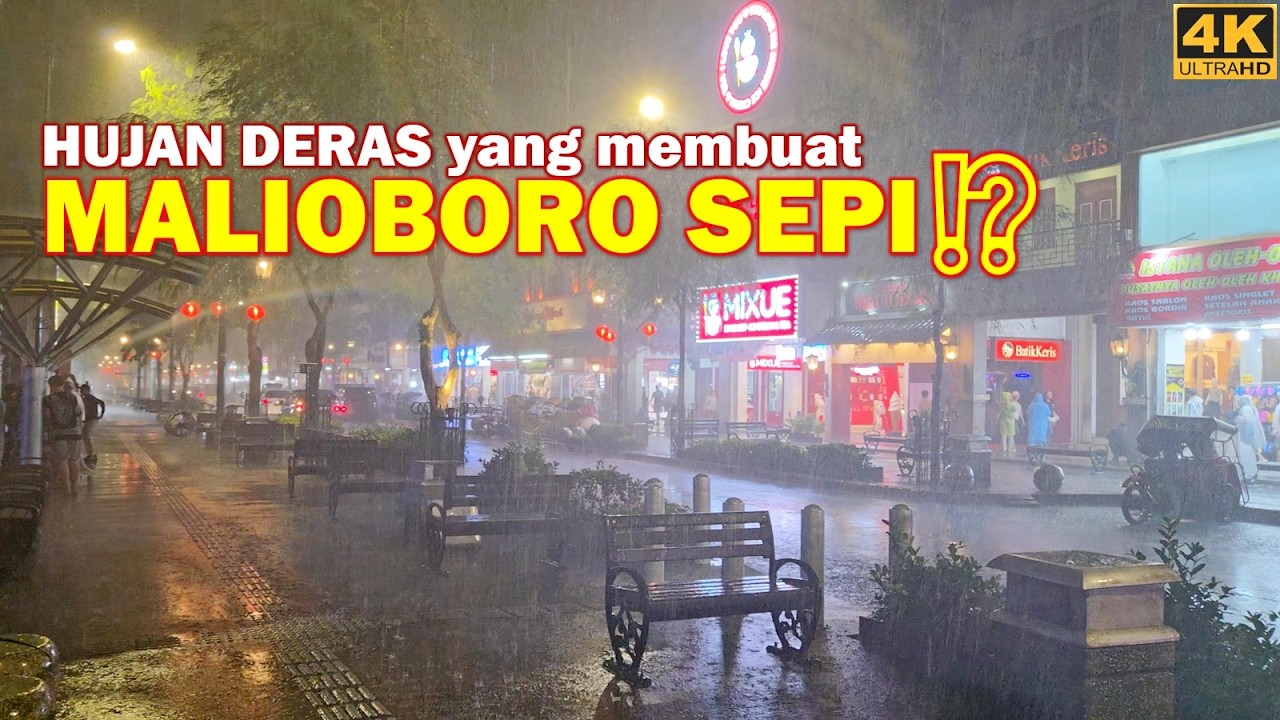 Heavy rain walk at Malioboro Street - Yogyakarta❗Jalam malam di tengah hujan deras Jogjakarta