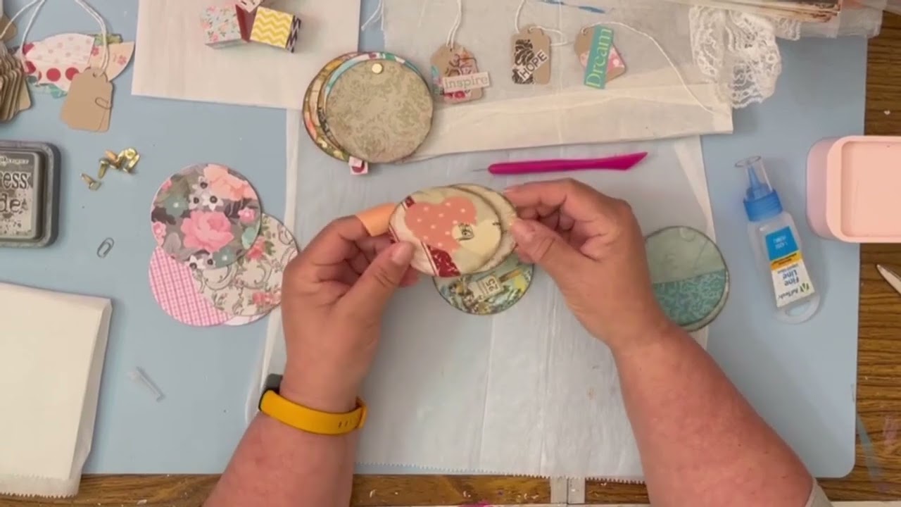 Creating Interactive Circle Pockets for your Journals