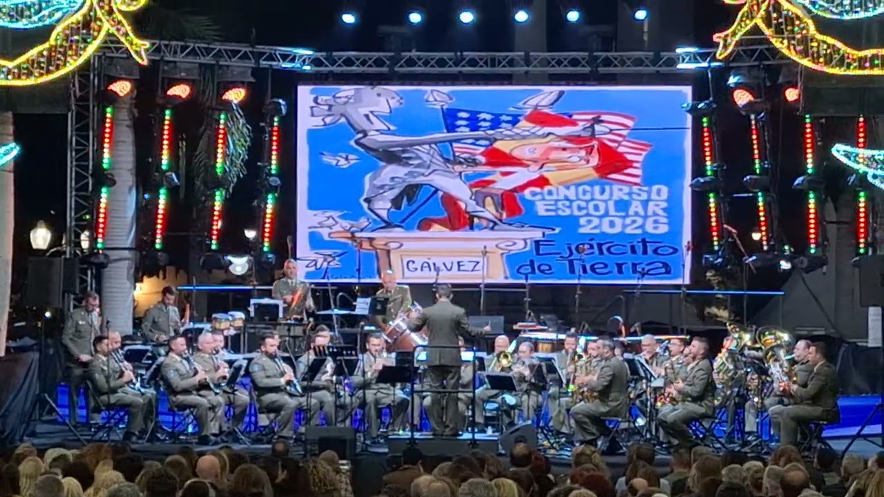 Jingle Bells  por  la unidad  de  música del mando  Canarias 