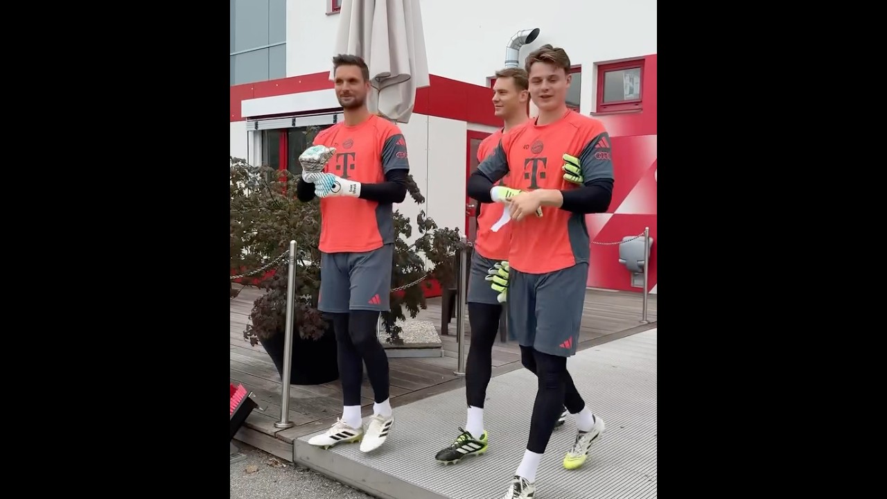 Goalkeepers Manuel Neuer, Jonas Urbig and Sven Ulreich going to one more Bayern's training session