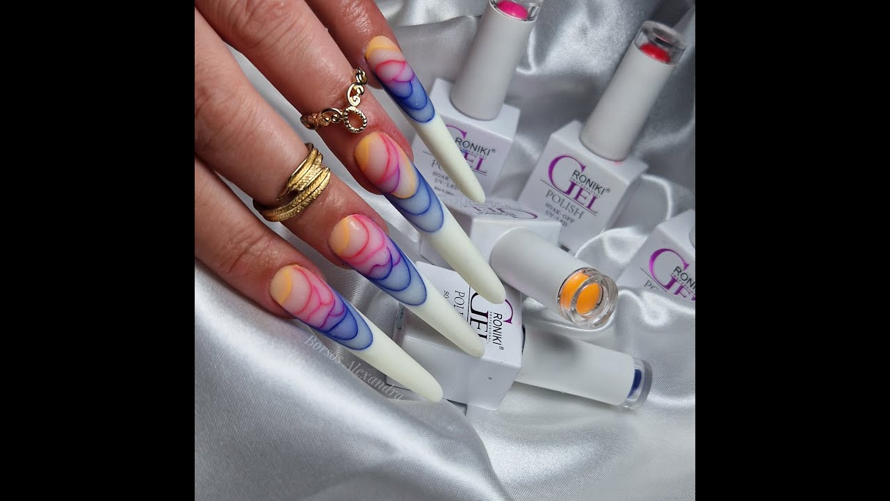 Extr&eacute;m neon francia orosz mandula k&ouml;r&ouml;m #extremenails #almondnails