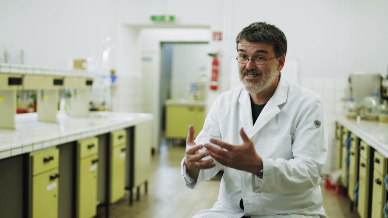 Laborpraxis: Pharmamanagement und Pharmaproduktion an der DIPLOMA Hochschule