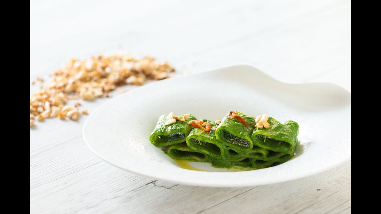 Paccheri in crema di cime di rapa e mandorle tostate | Gegè Mangano | Saporie