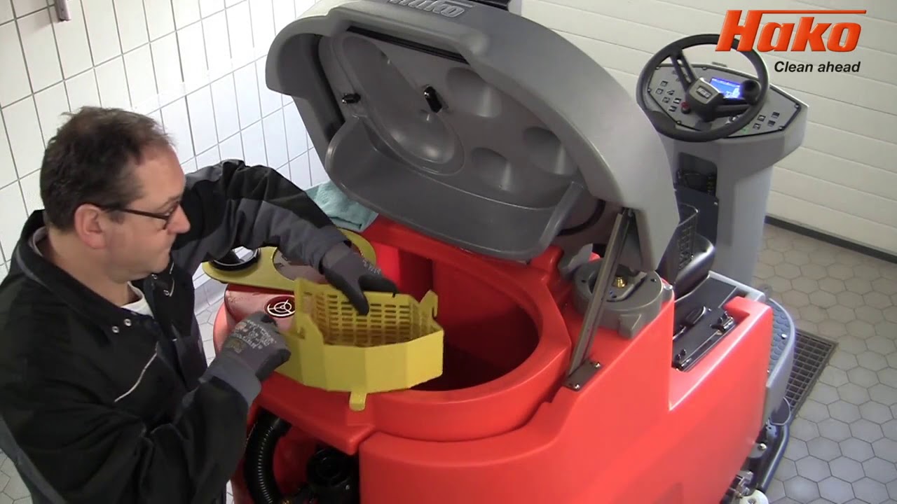 Hako Scrubmaster B175R Binicili Otomat Tanıtım Videosu