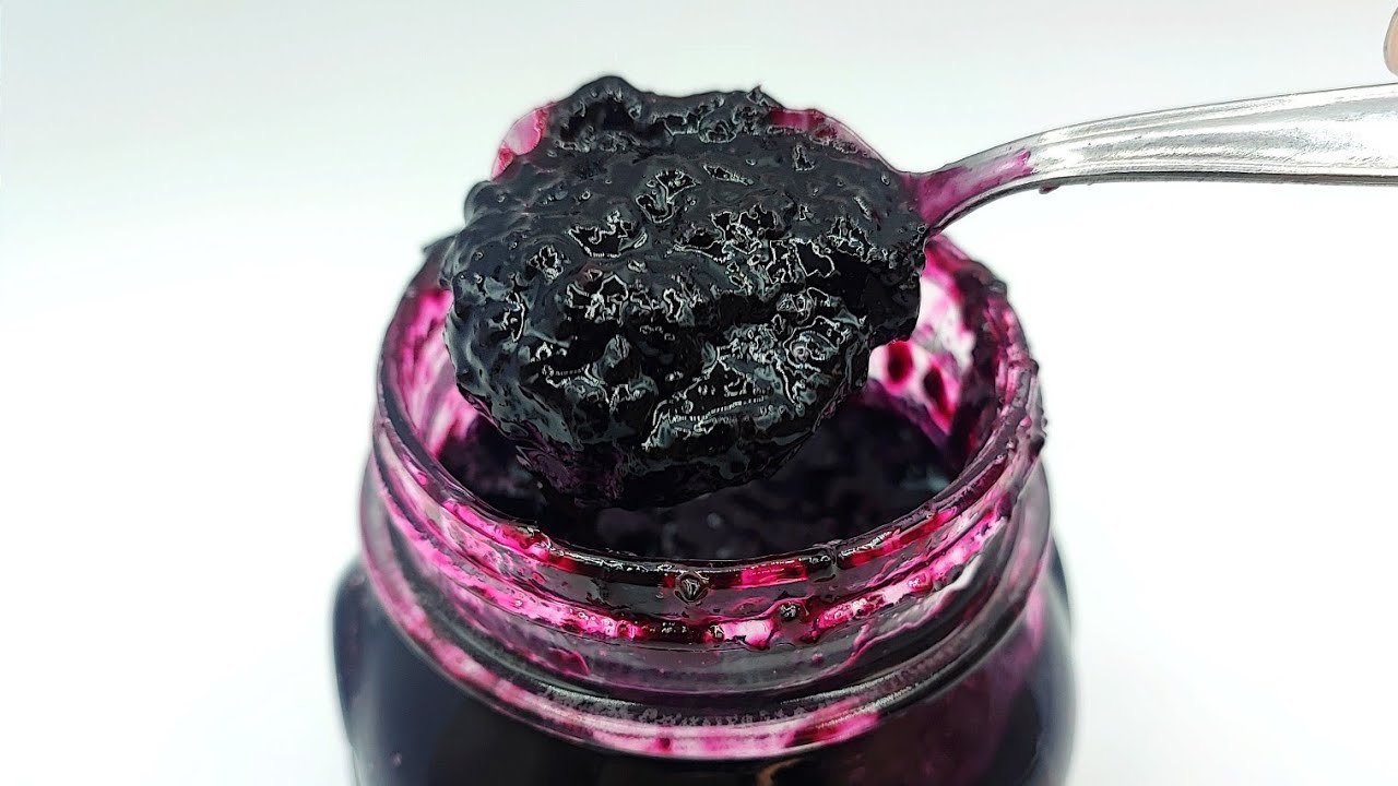 confettura d' uva nera con poco zucchero