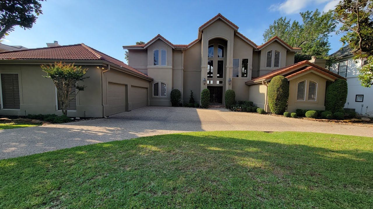INSIDE A $1.8 MIL LUXURY LAKEFRONT HOME | LAKE CONROE TEXAS