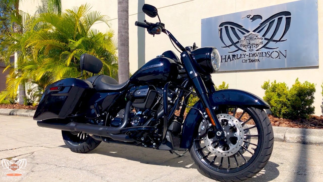 2019 Harley-Davidson Road King Special 114 | Midnight Blue with RINEHART Exhaust! 2020