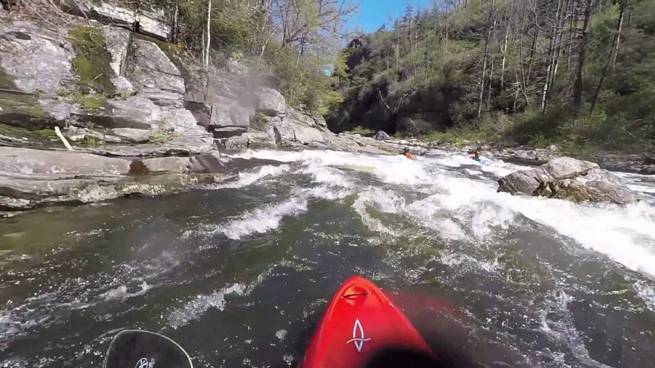 Kayaking Linville Gorge in NC part 1 of 4 Pine Gap trail to Babel Tower level 2.30
