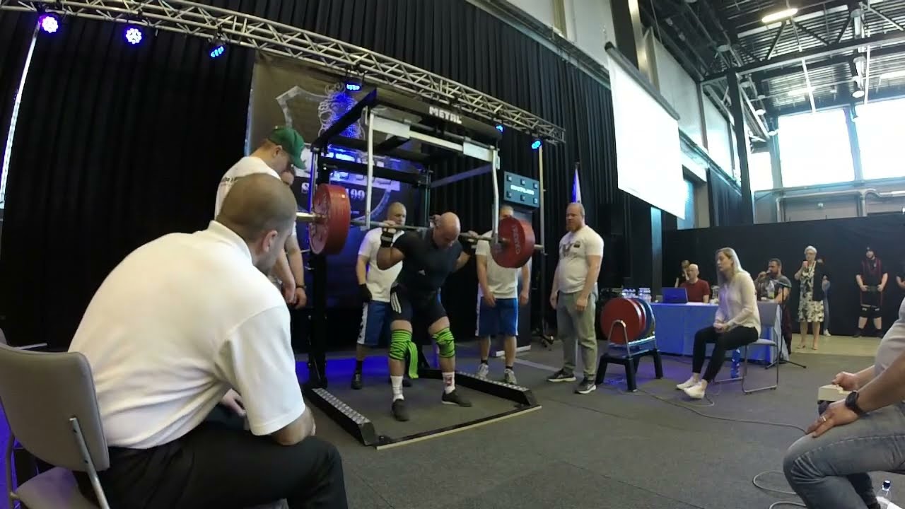 Lauantai Jalkakyykky 4 ryhm&auml;. WPC voimanosto SM-kilpailut 18-19.5-2019 Lahden messukeskus.
