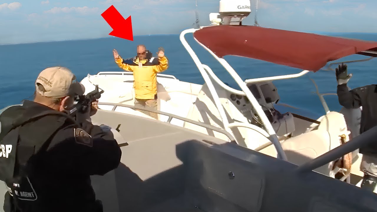 Dramatic Moment! U.S. Border Patrol Speed Boats Intercept Intruders at Sea