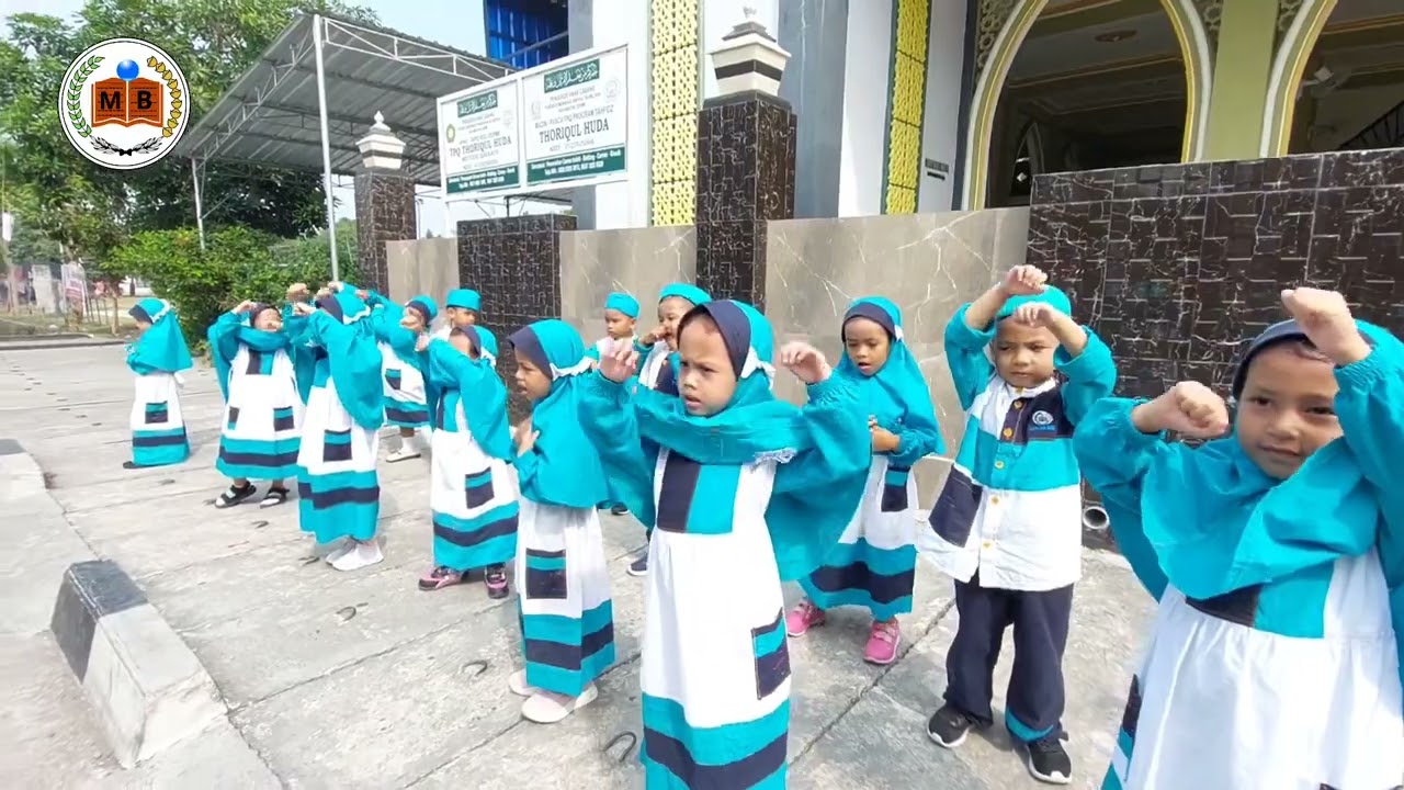 SENANDUNG MUTIARA BIRU
