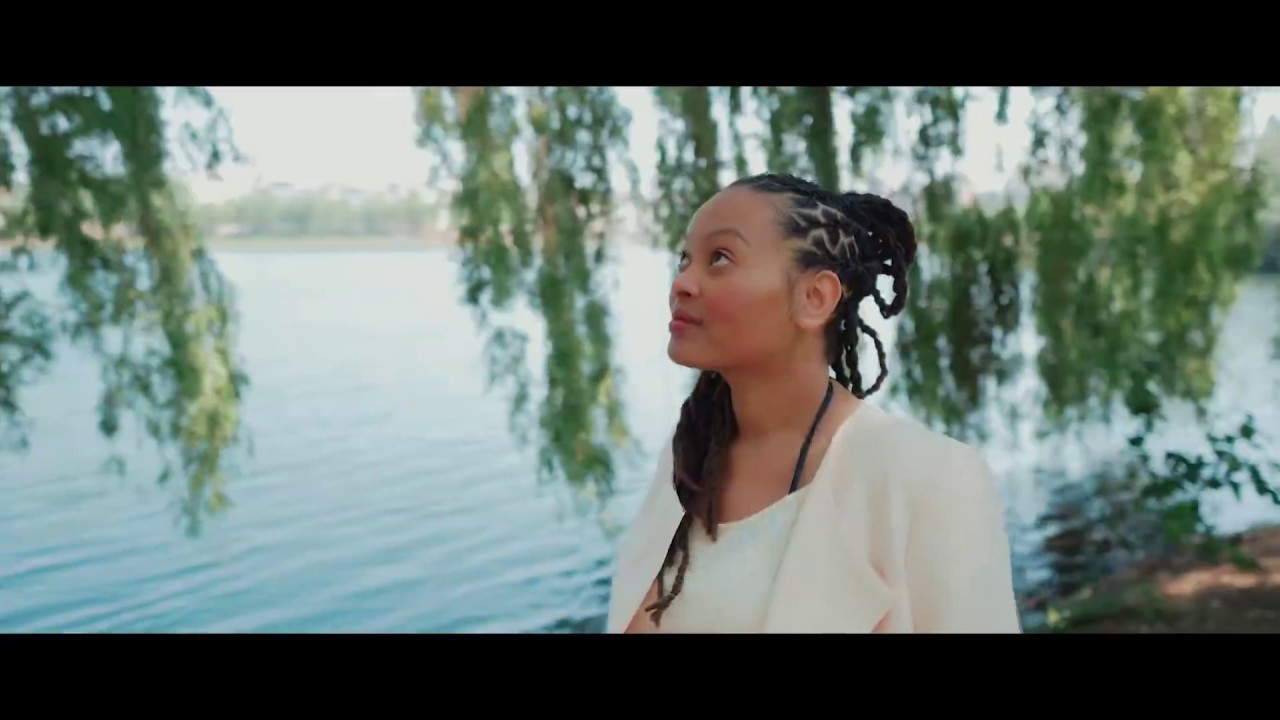 JOUR BÉNI - LAURYNA