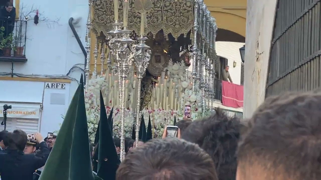 Esperanza de Triana por el Arco del Postigo 2.022